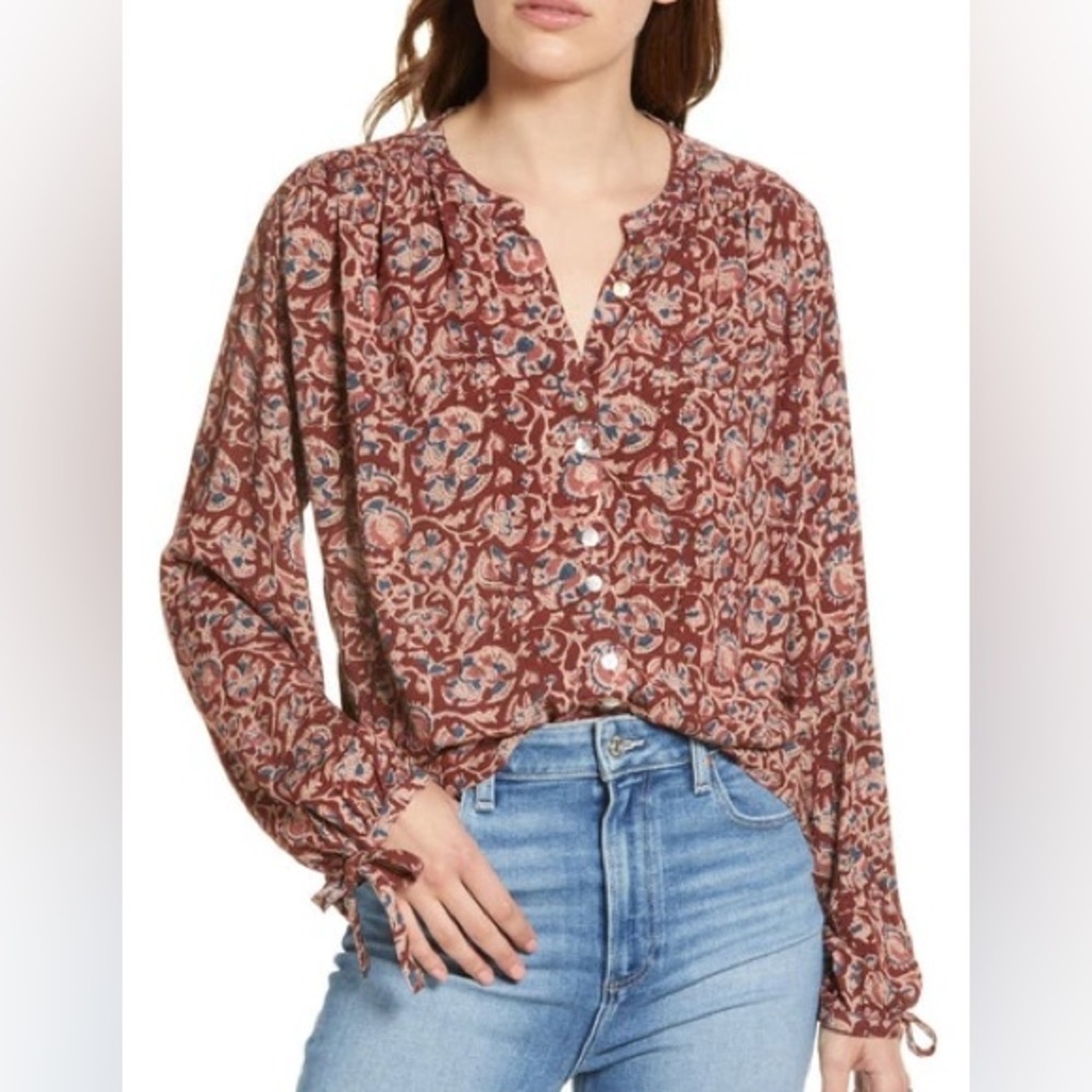FAHERTY EVERLEIGH TIE CUFF TOP BLOUSE IN MERLOT BORDEAUX FLORAL